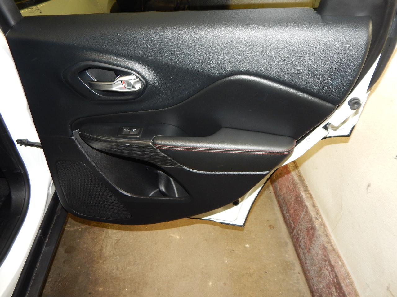 Jeep Cherokee 4WD 4dr Trailhawk 2016