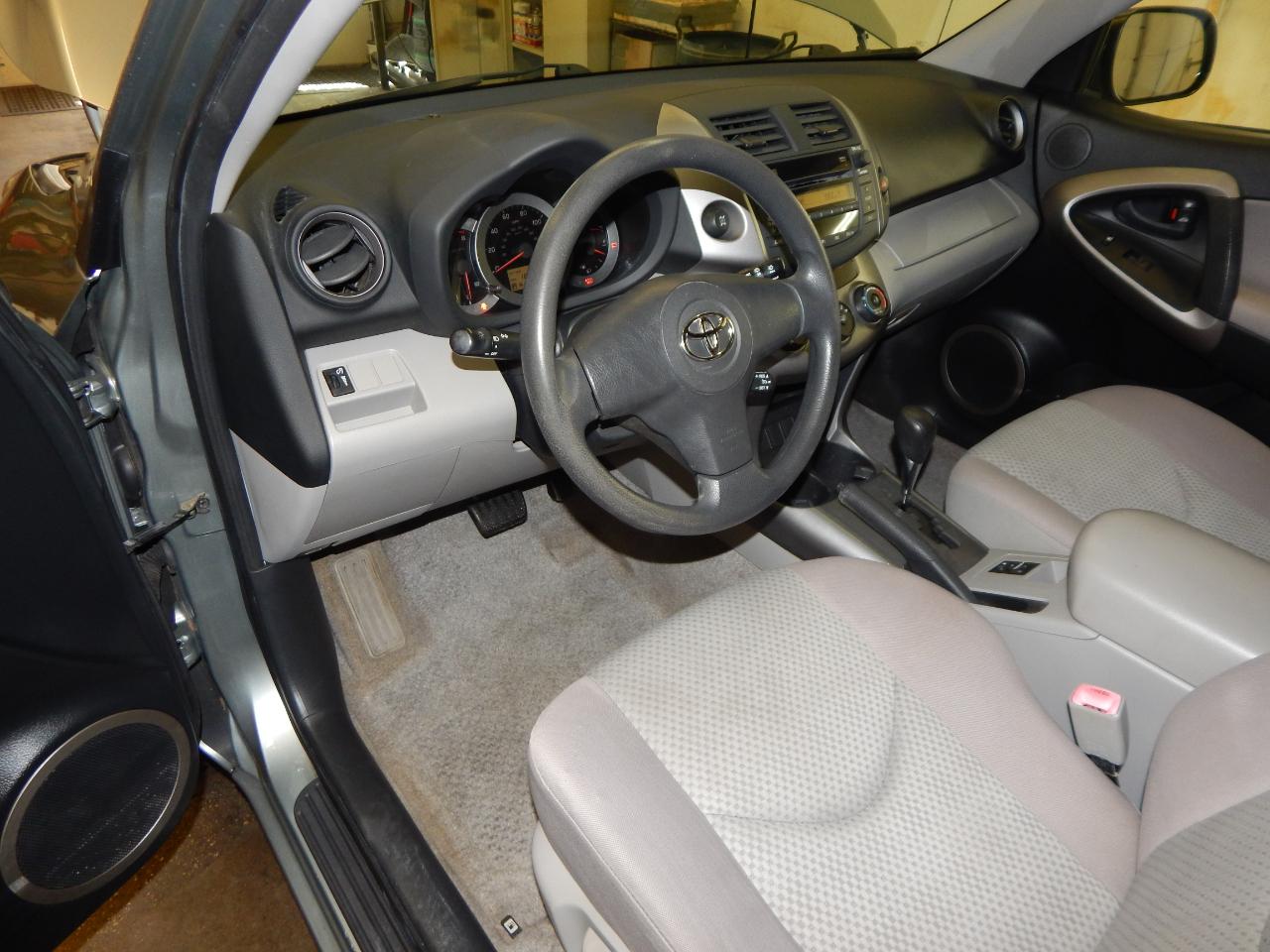 Toyota RAV4 4WD 4dr 4-cyl (Natl) 2007