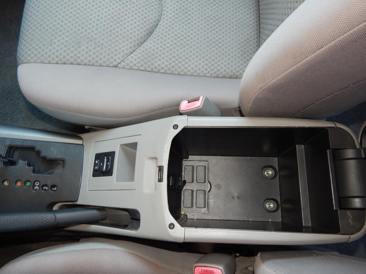 Toyota RAV4 4WD 4dr 4-cyl (Natl) 2007