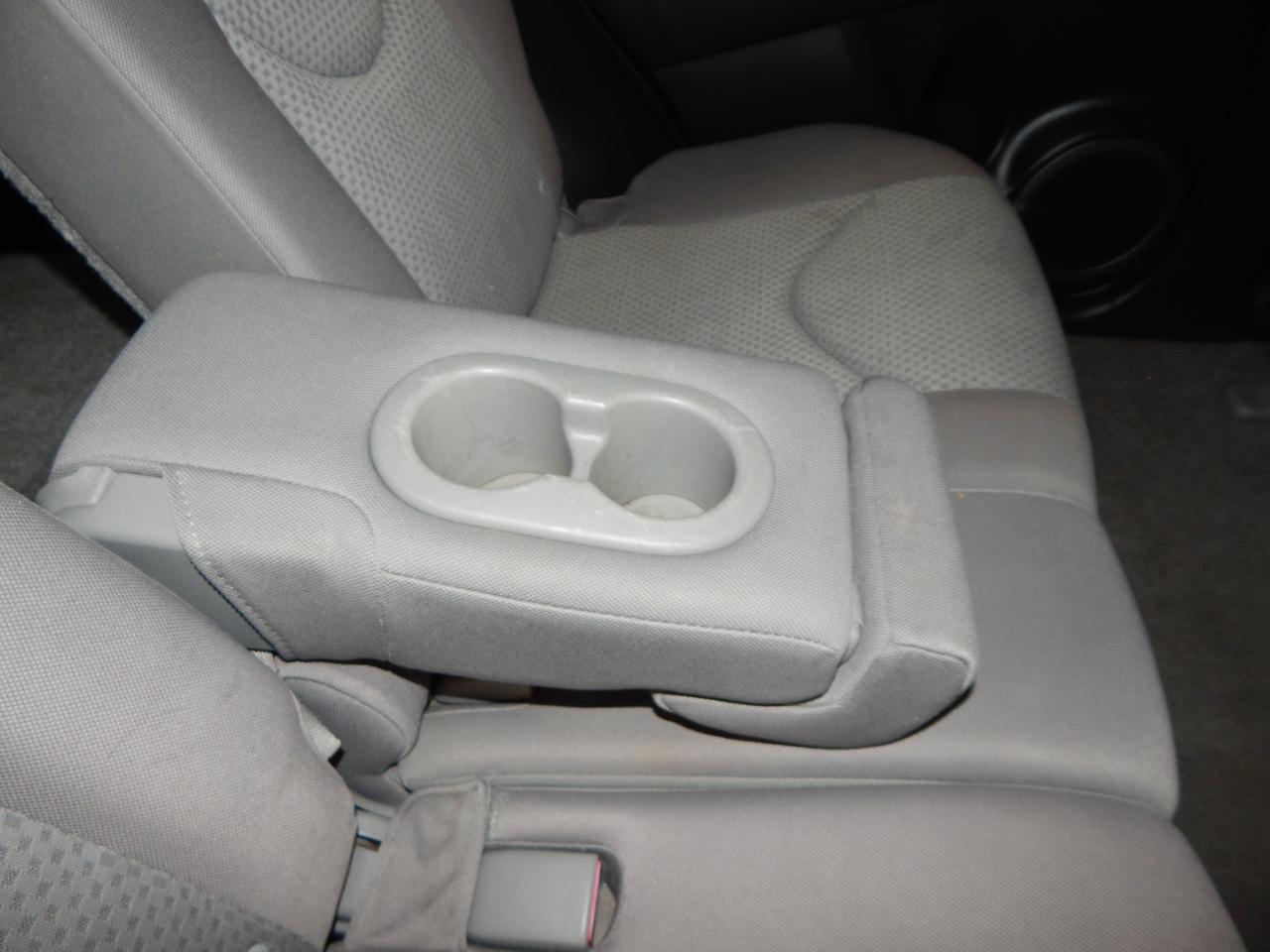 Toyota RAV4 4WD 4dr 4-cyl (Natl) 2007