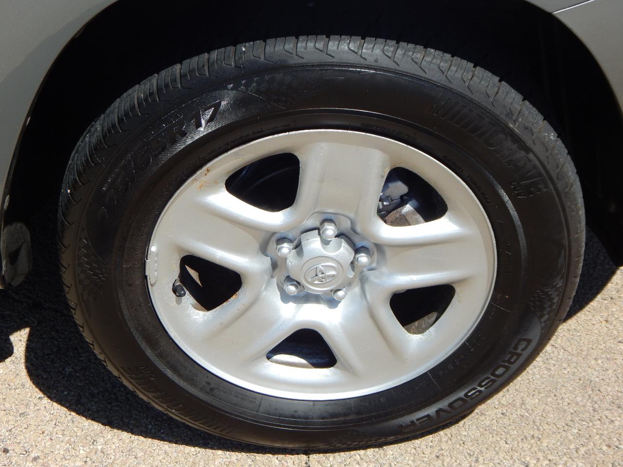 Toyota RAV4 4WD 4dr 4-cyl (Natl) 2007