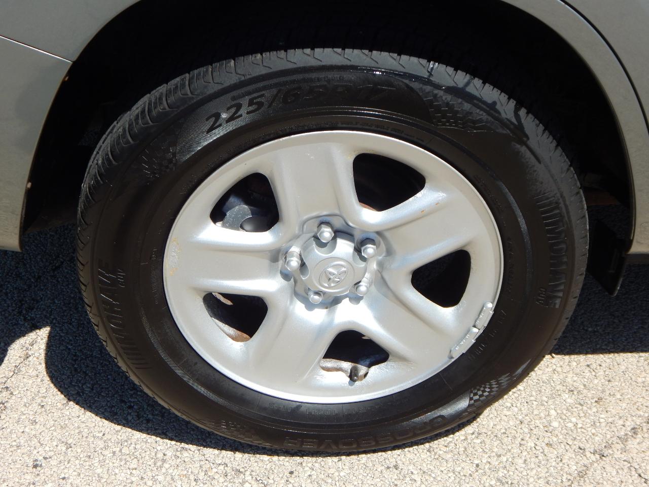 Toyota RAV4 4WD 4dr 4-cyl (Natl) 2007
