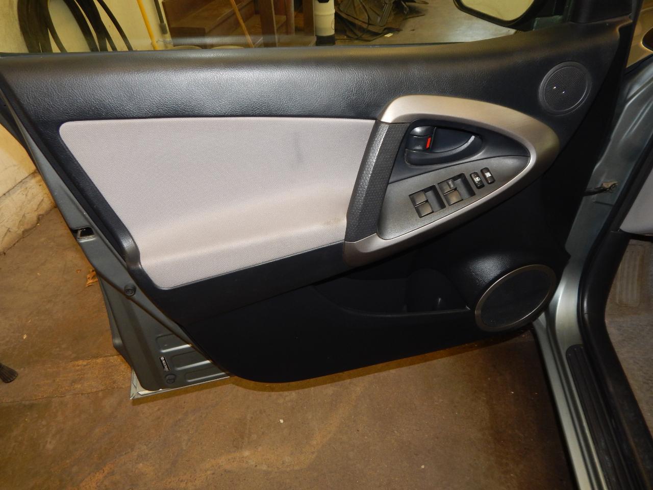 Toyota RAV4 4WD 4dr 4-cyl (Natl) 2007