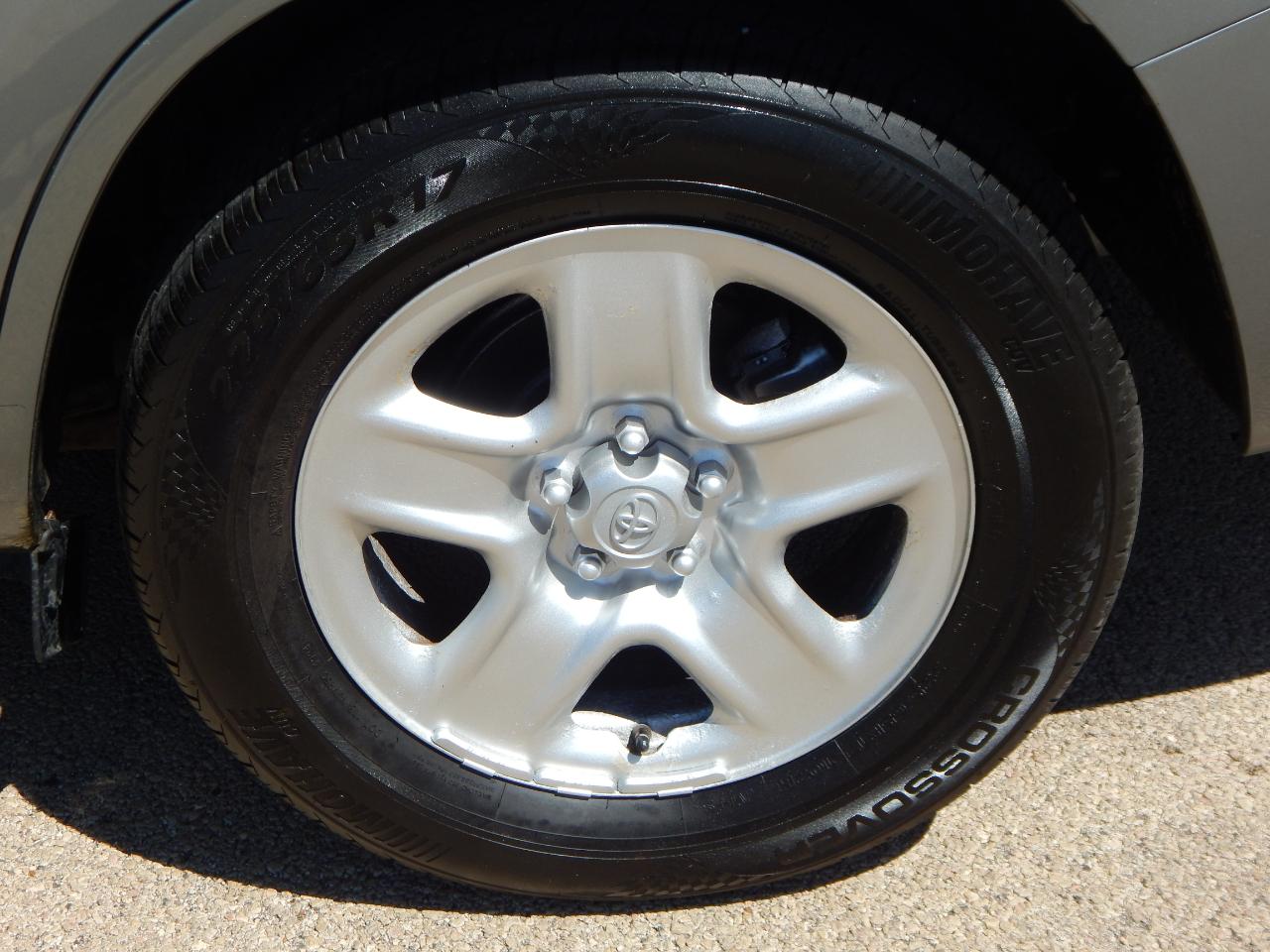 Toyota RAV4 4WD 4dr 4-cyl (Natl) 2007