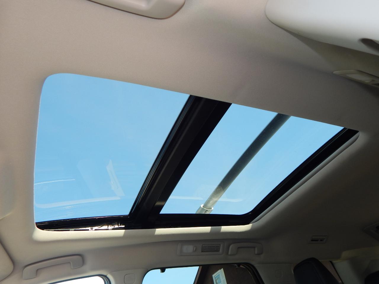 Nissan Pathfinder Platinum 2WD 2024