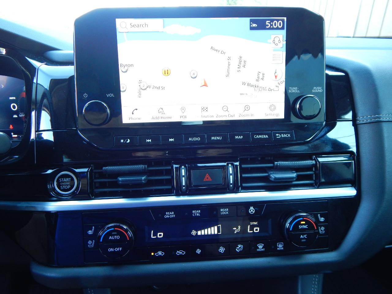 Nissan Pathfinder Platinum 2WD 2024