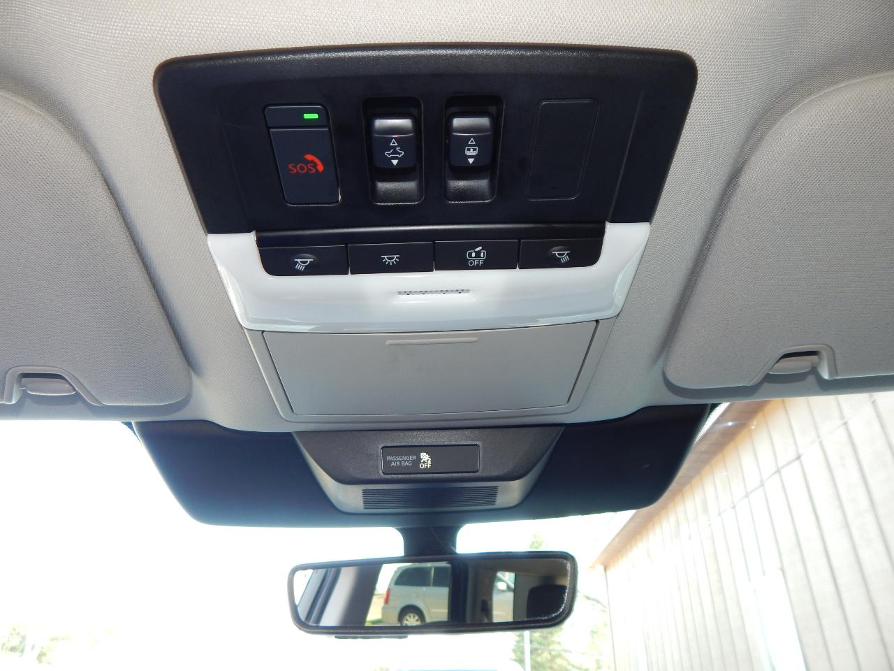 Nissan Pathfinder Platinum 2WD 2024