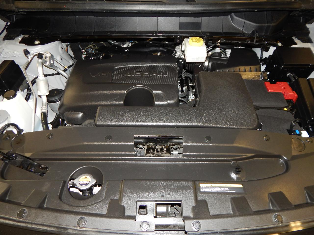 Nissan Pathfinder Platinum 2WD 2024