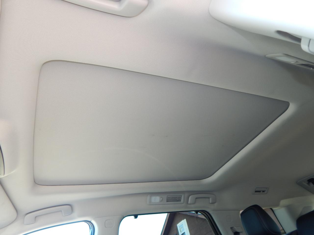 Nissan Pathfinder Platinum 2WD 2024