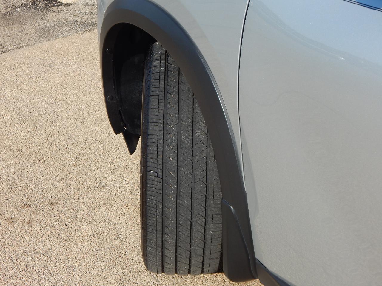 Nissan Pathfinder Platinum 2WD 2024