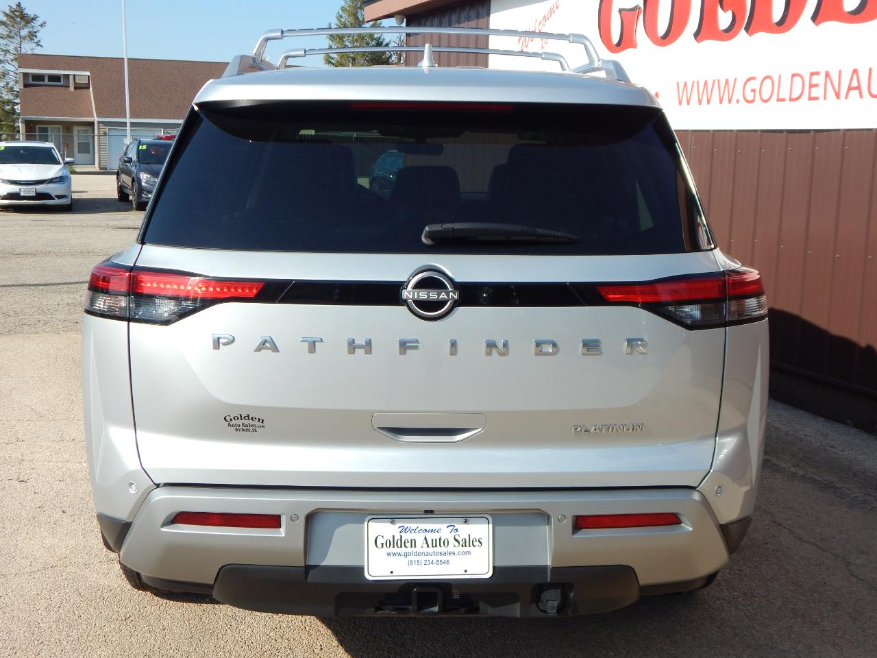 Nissan Pathfinder Platinum 2WD 2024