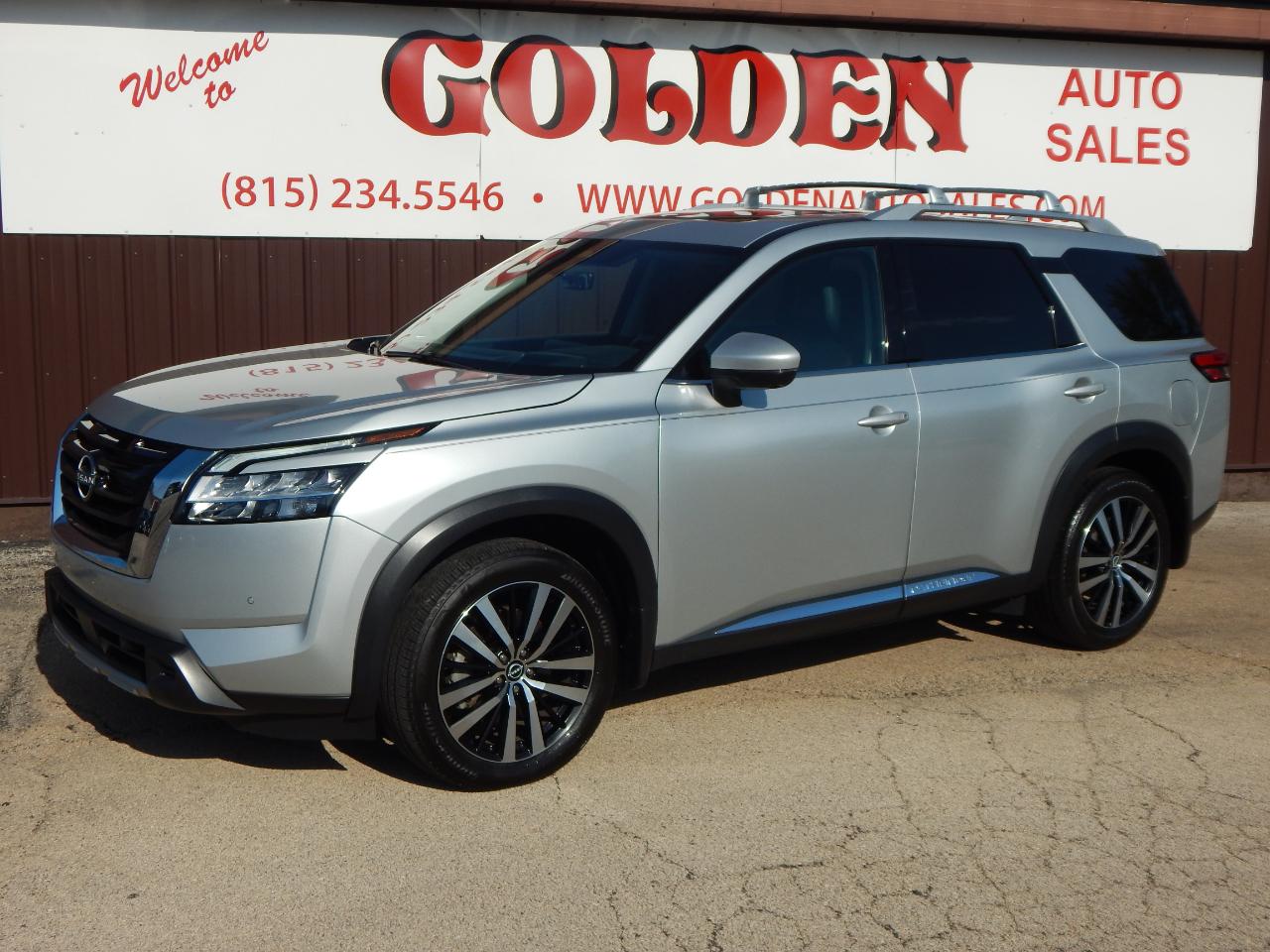 Nissan Pathfinder Platinum 2WD 2024
