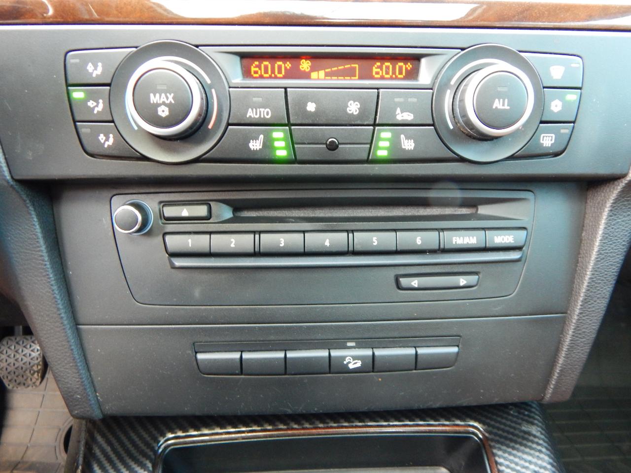 BMW 3 Series 4dr Sdn 335i xDrive AWD 2011