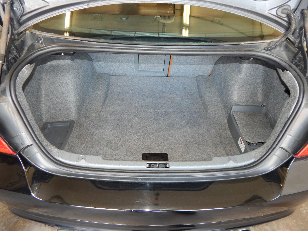 BMW 3 Series 4dr Sdn 335i xDrive AWD 2011