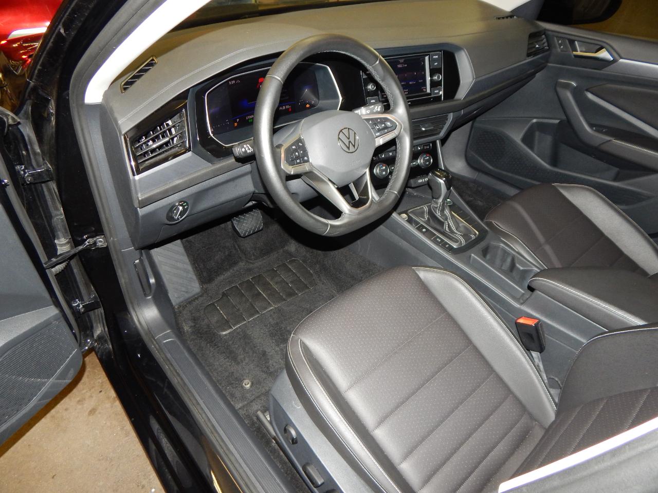 Volkswagen Jetta SE Auto 2024