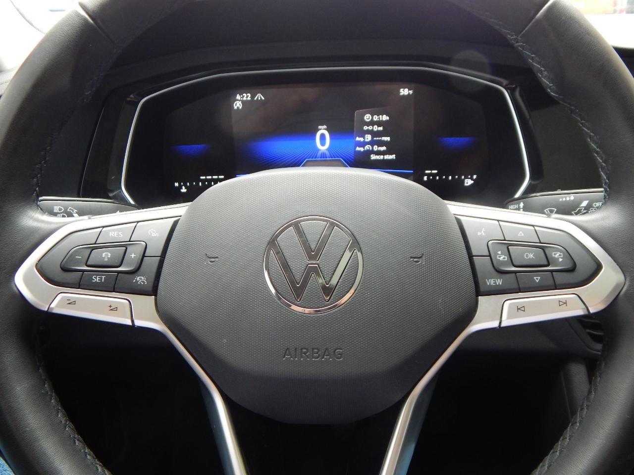 Volkswagen Jetta SE Auto 2024