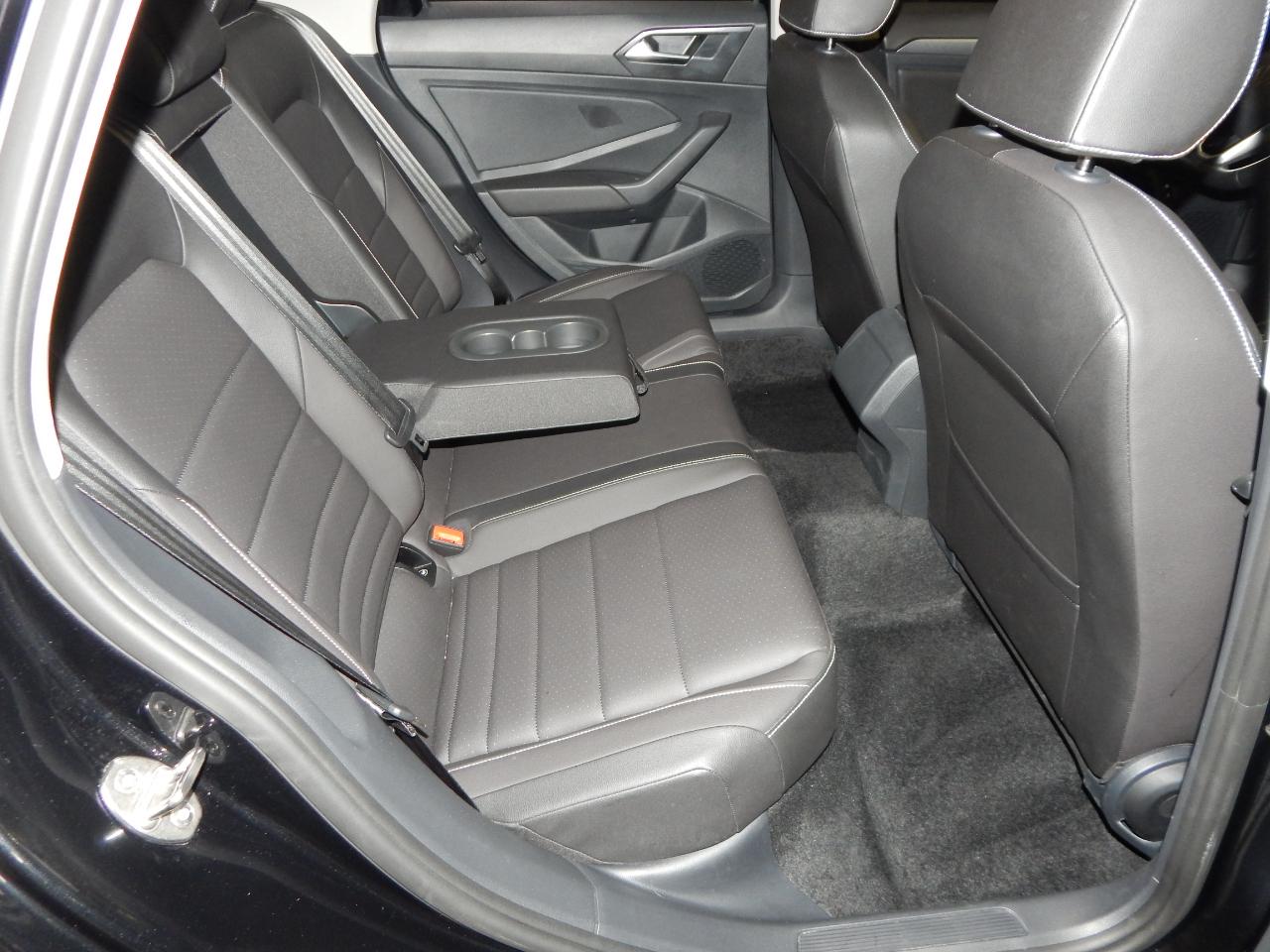 Volkswagen Jetta SE Auto 2024