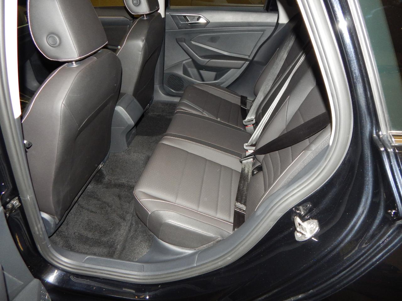 Volkswagen Jetta SE Auto 2024