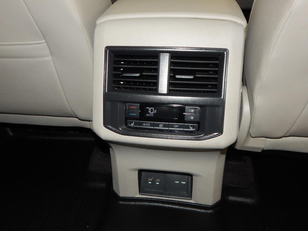 Volkswagen Atlas 2021.5 3.6L V6 SEL Premium R-Line 4MOTION 2021