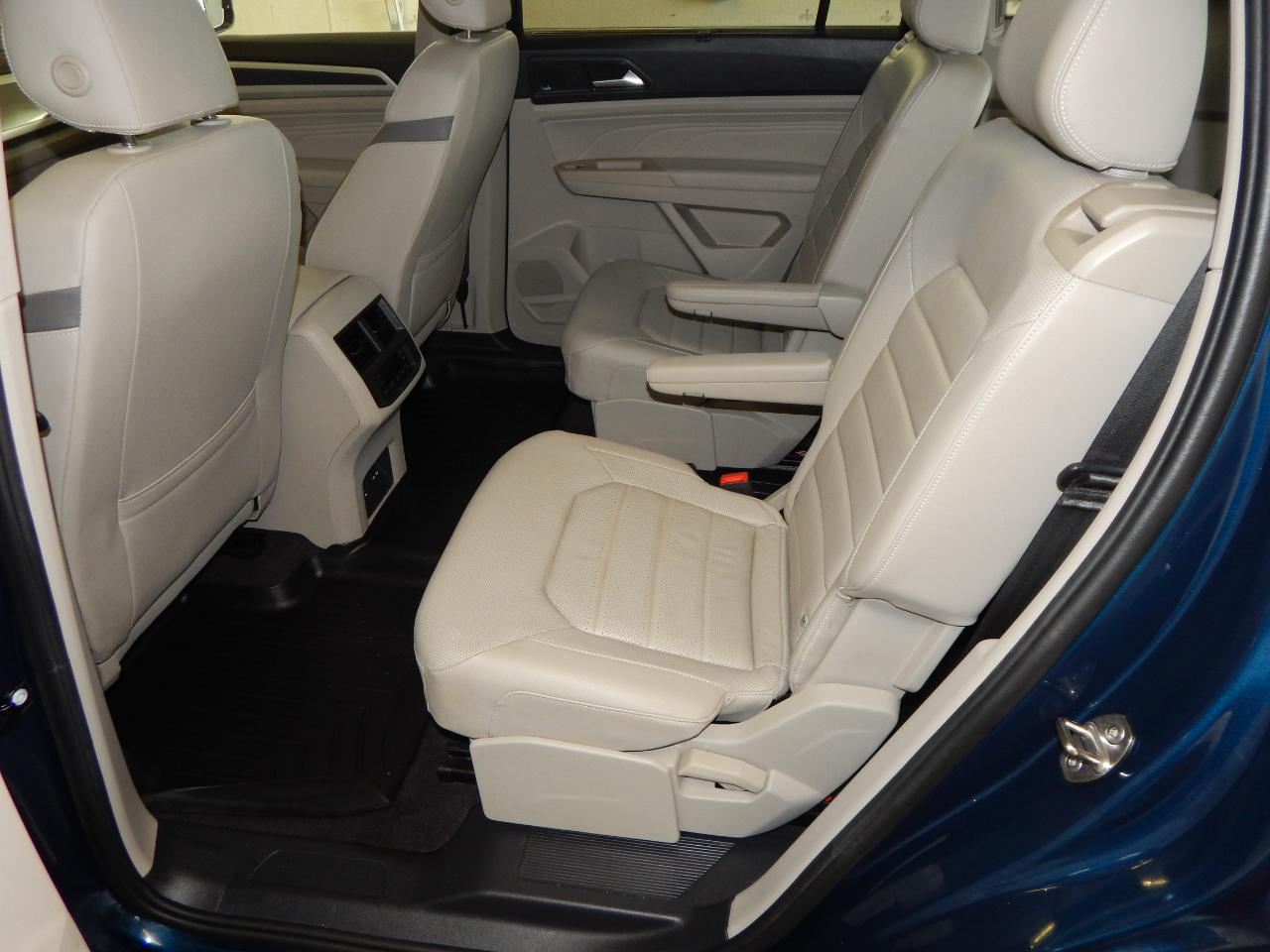 Volkswagen Atlas 2021.5 3.6L V6 SEL Premium R-Line 4MOTION 2021