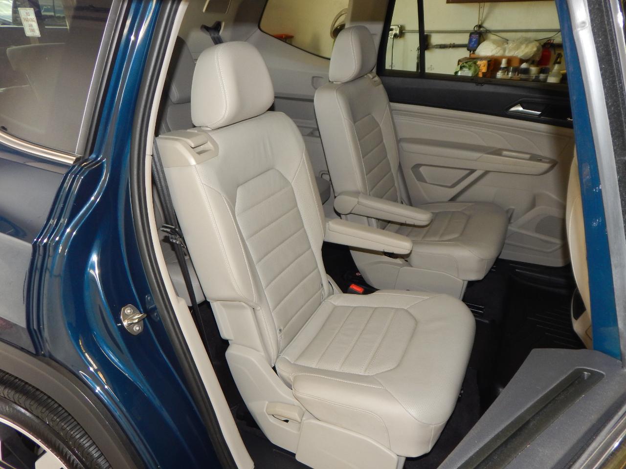 Volkswagen Atlas 2021.5 3.6L V6 SEL Premium R-Line 4MOTION 2021