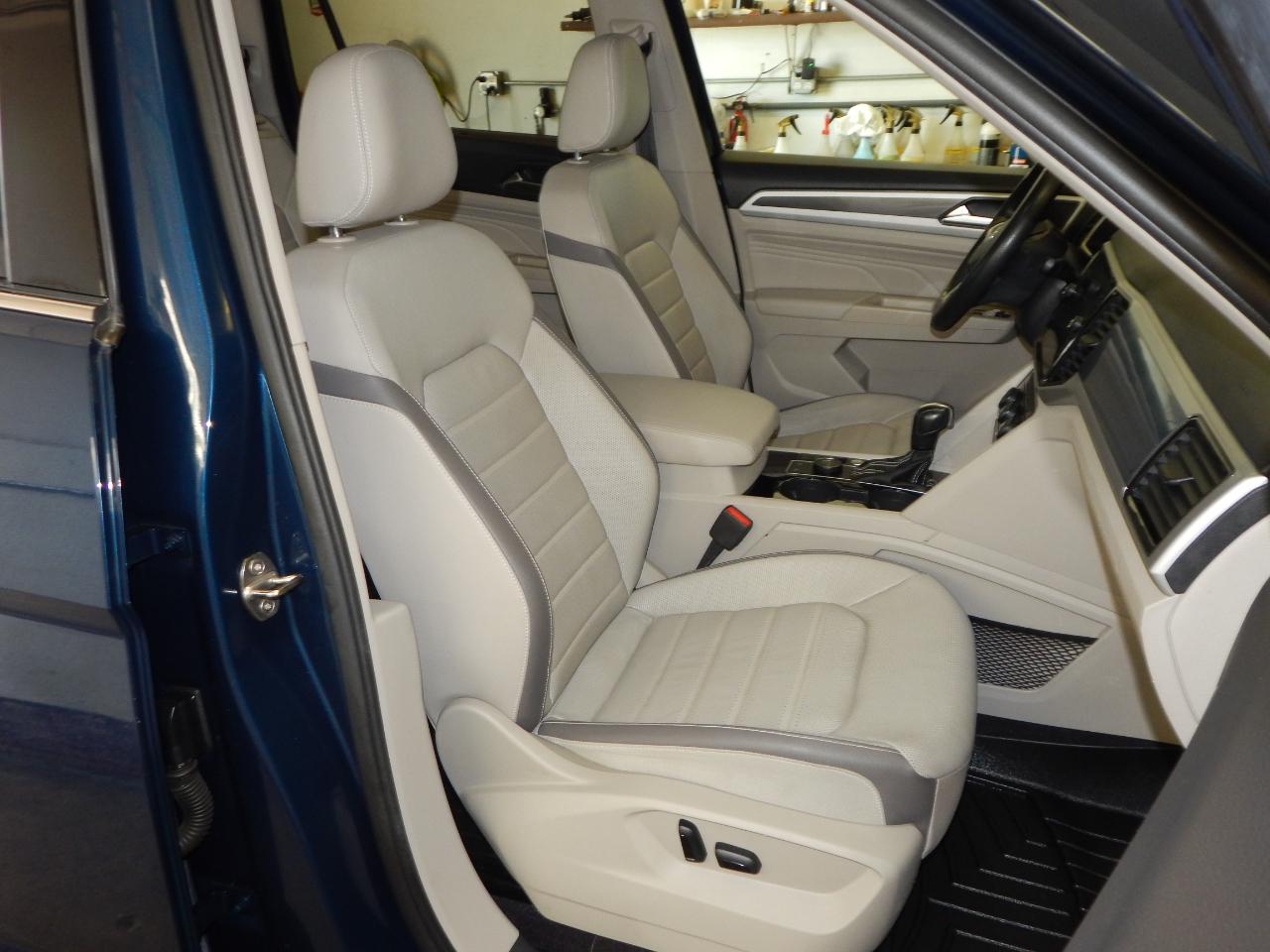 Volkswagen Atlas 2021.5 3.6L V6 SEL Premium R-Line 4MOTION 2021
