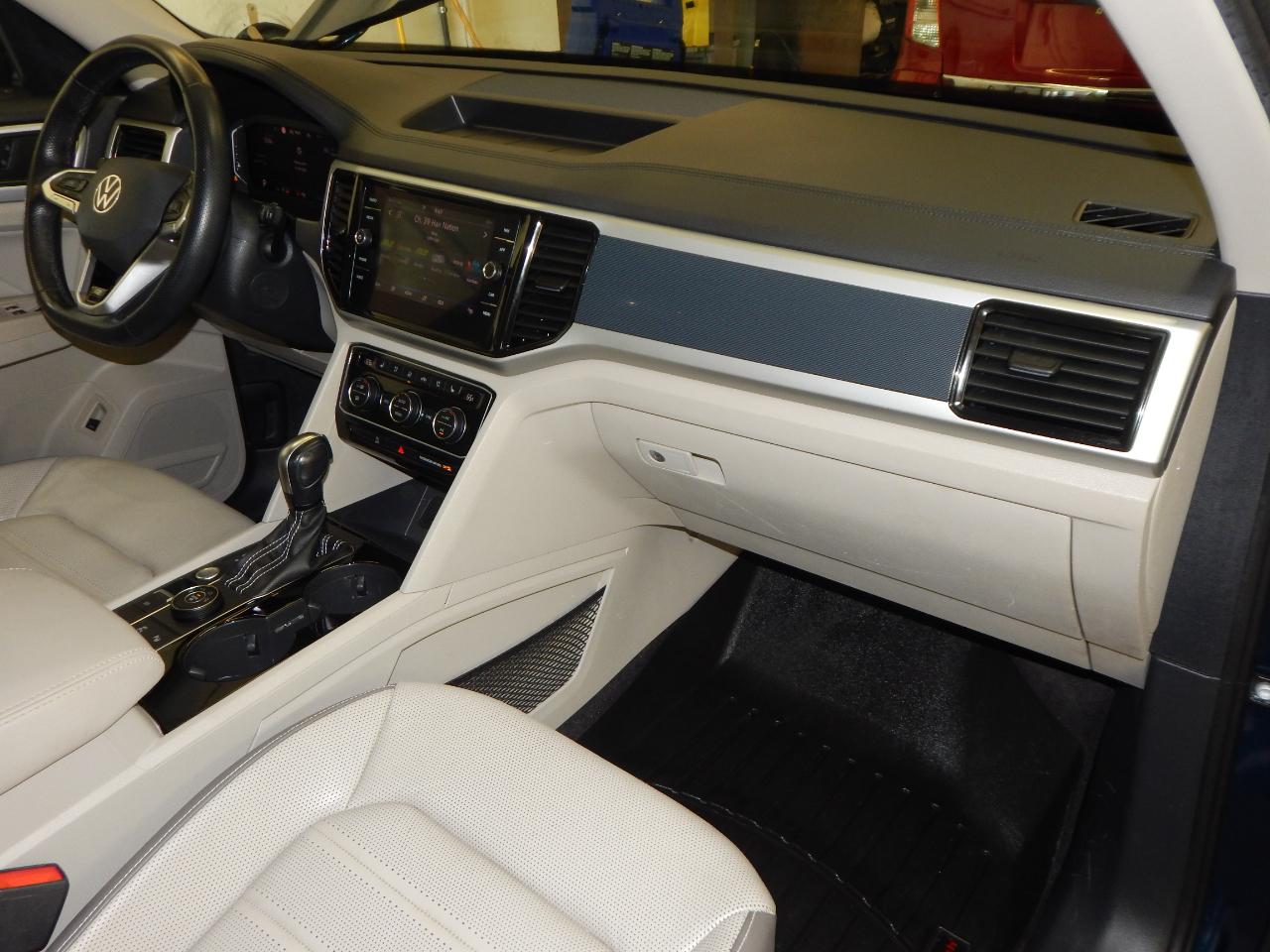 Volkswagen Atlas 2021.5 3.6L V6 SEL Premium R-Line 4MOTION 2021