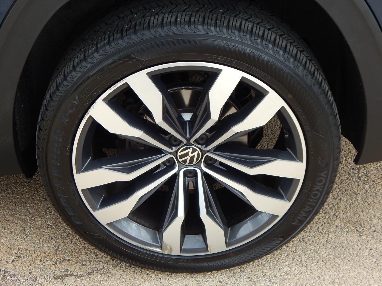 Volkswagen Atlas 2021.5 3.6L V6 SEL Premium R-Line 4MOTION 2021
