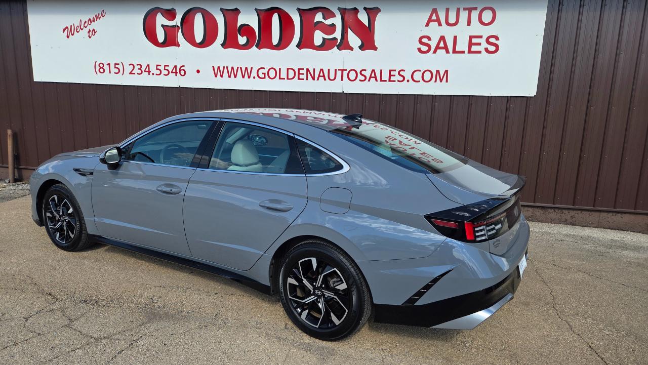 Hyundai Sonata SEL FWD 2025