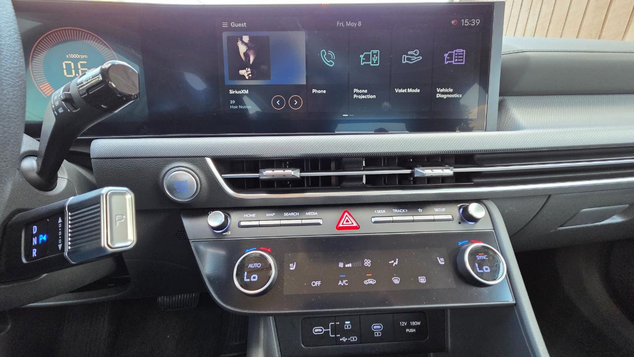 Hyundai Sonata SEL FWD 2025