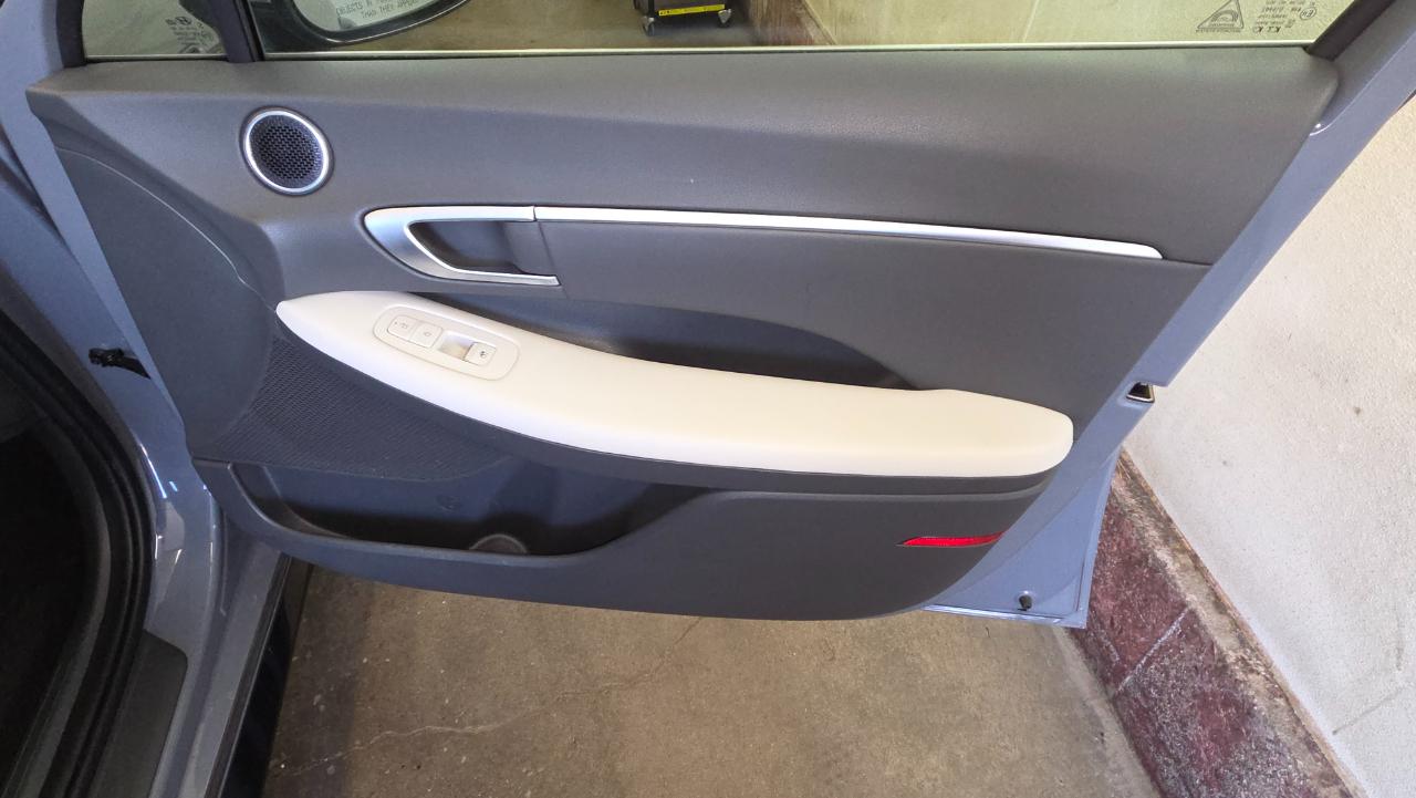 Hyundai Sonata SEL FWD 2025