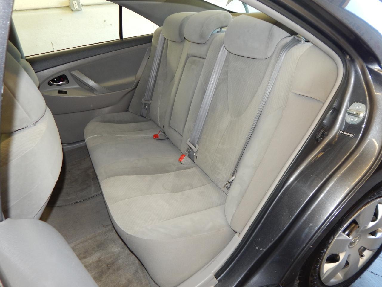 Toyota Camry 4dr Sdn I4 Auto LE (Natl) 2008