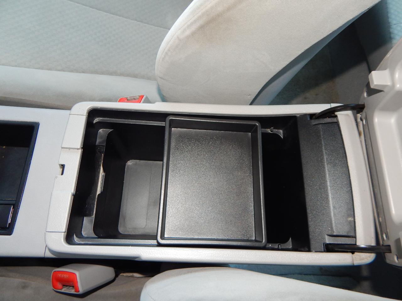Toyota Camry 4dr Sdn I4 Auto LE (Natl) 2008