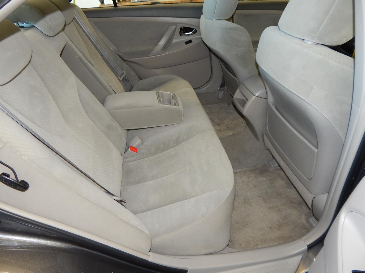 Toyota Camry 4dr Sdn I4 Auto LE (Natl) 2008