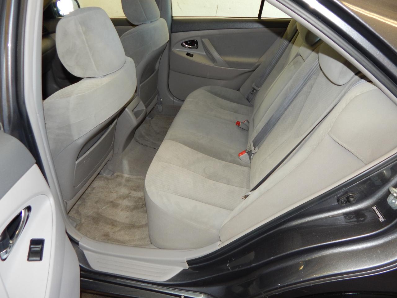 Toyota Camry 4dr Sdn I4 Auto LE (Natl) 2008