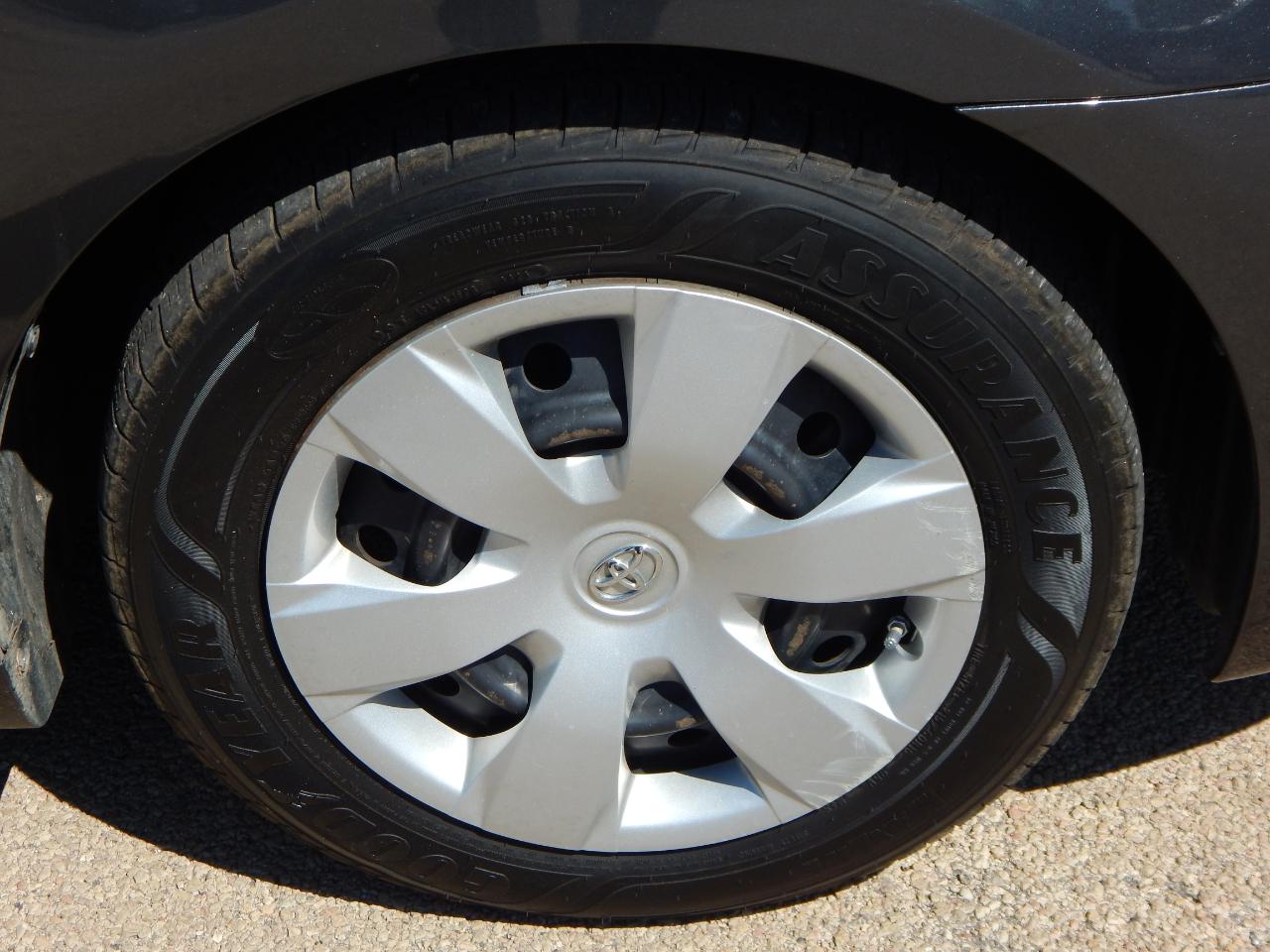 Toyota Camry 4dr Sdn I4 Auto LE (Natl) 2008