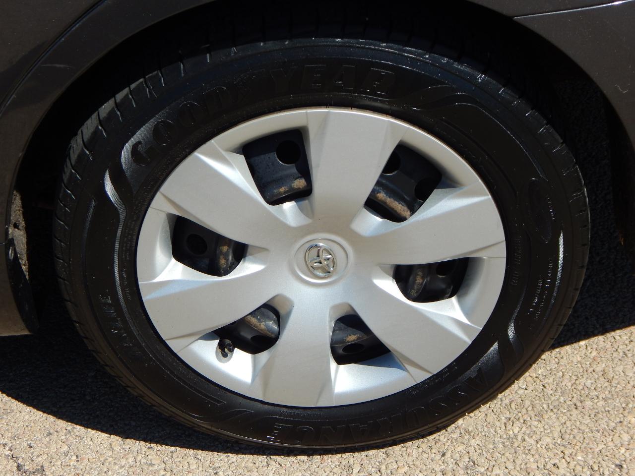 Toyota Camry 4dr Sdn I4 Auto LE (Natl) 2008