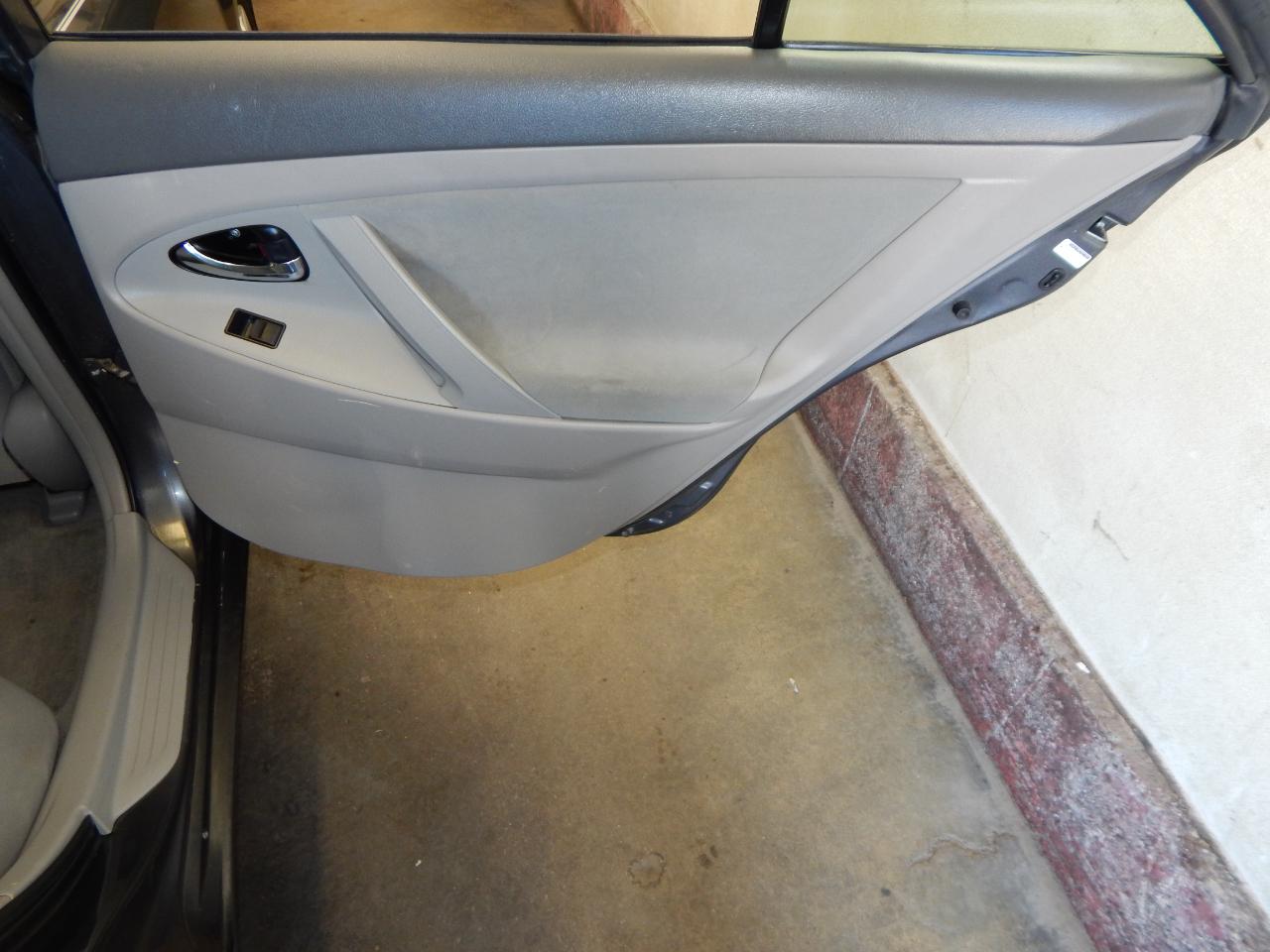 Toyota Camry 4dr Sdn I4 Auto LE (Natl) 2008