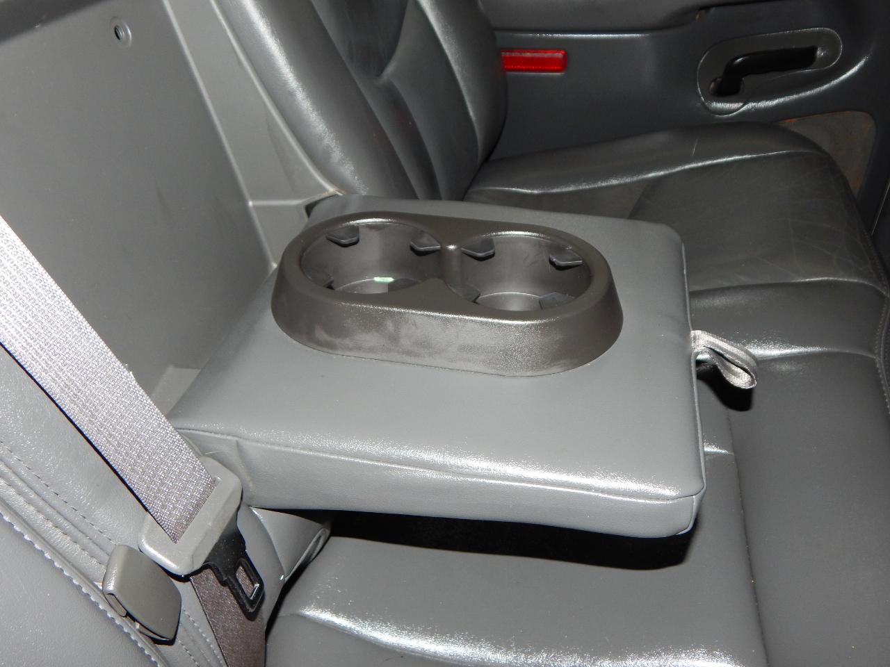 Chevrolet Silverado 2500HD Crew Cab 153" WB 4WD LT 2005
