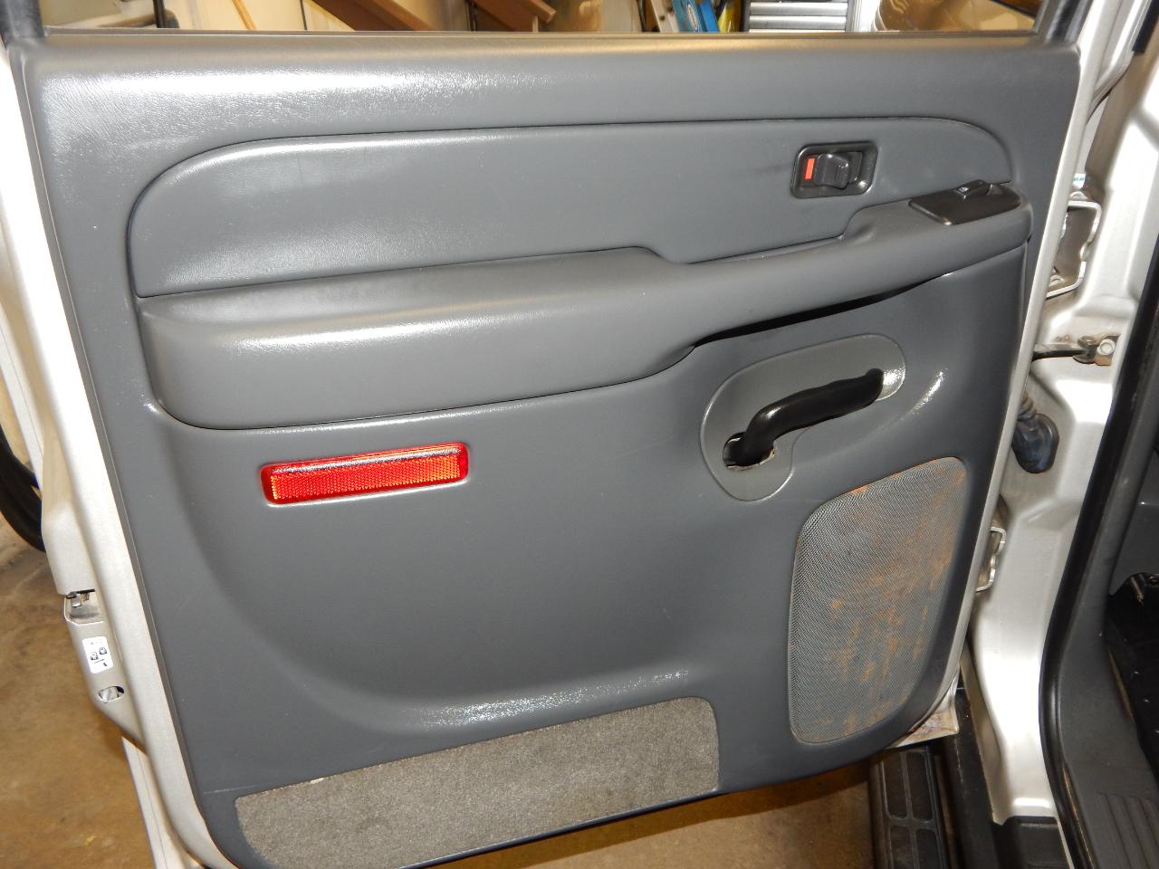Chevrolet Silverado 2500HD Crew Cab 153" WB 4WD LT 2005