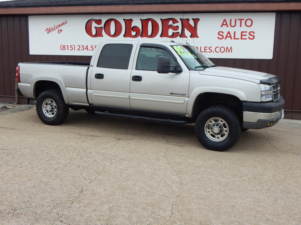 Chevrolet Silverado 2500HD Crew Cab 153" WB 4WD LT 2005