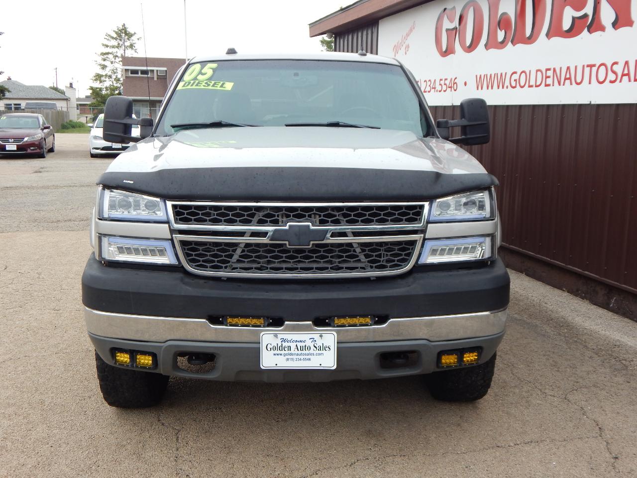 Chevrolet Silverado 2500HD Crew Cab 153" WB 4WD LT 2005