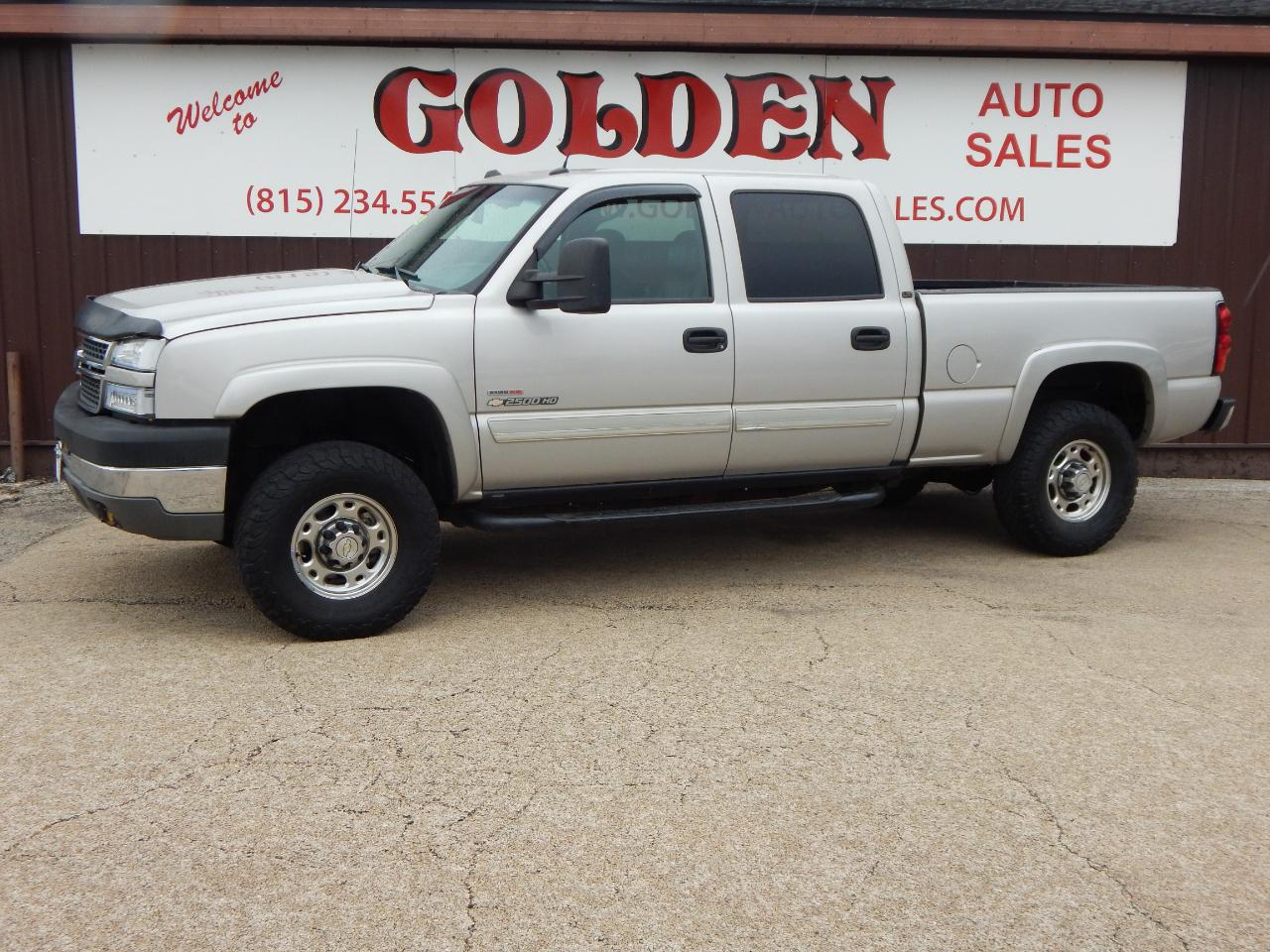 Chevrolet Silverado 2500HD Crew Cab 153" WB 4WD LT 2005