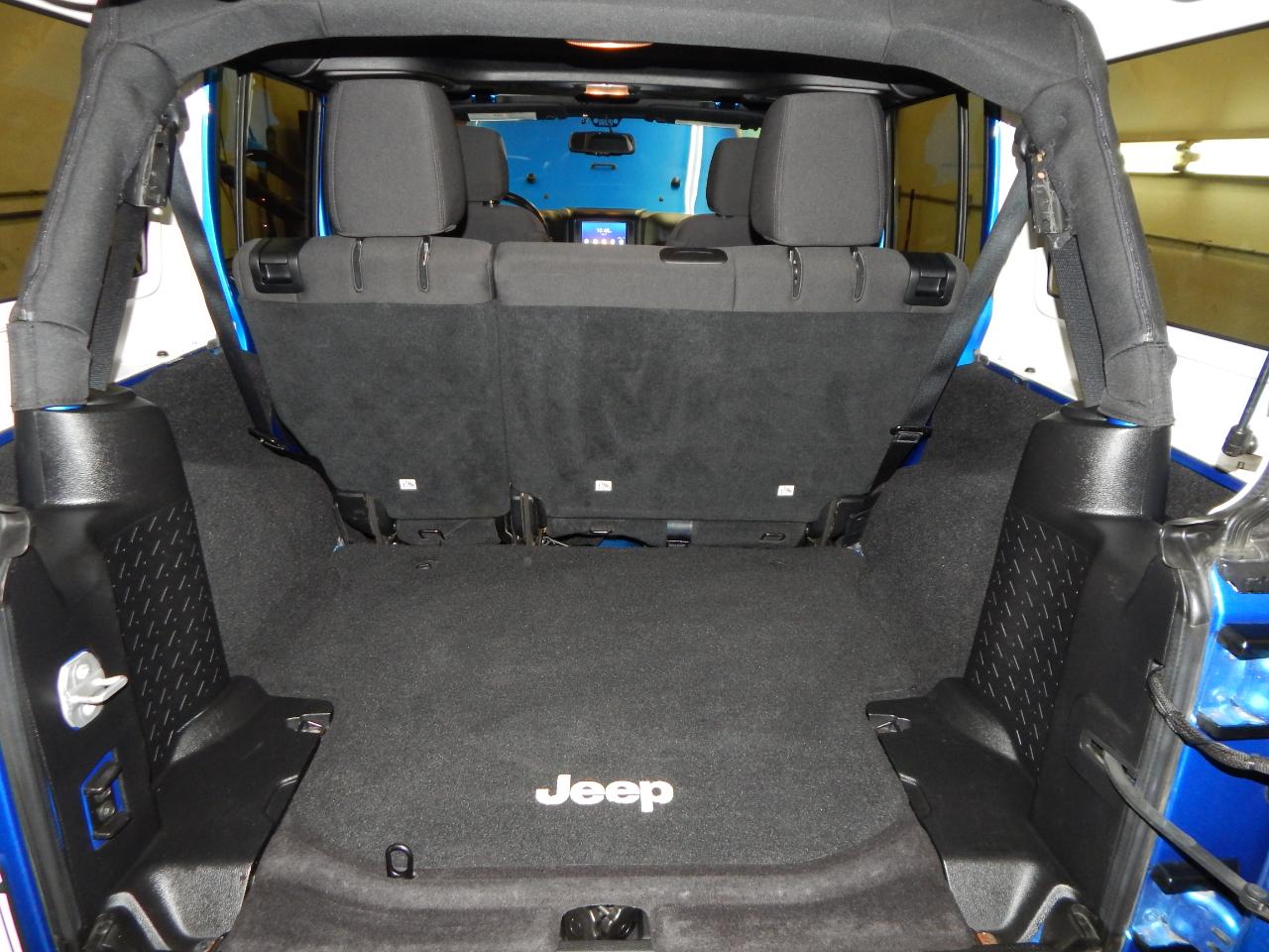 Jeep Wrangler Unlimited 4WD 4dr Sport 2016