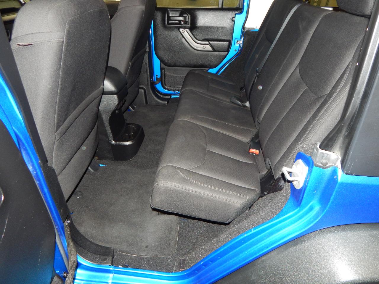 Jeep Wrangler Unlimited 4WD 4dr Sport 2016