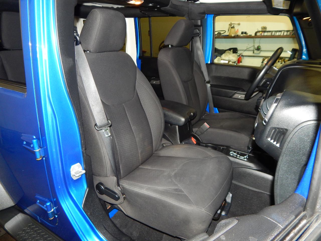 Jeep Wrangler Unlimited 4WD 4dr Sport 2016