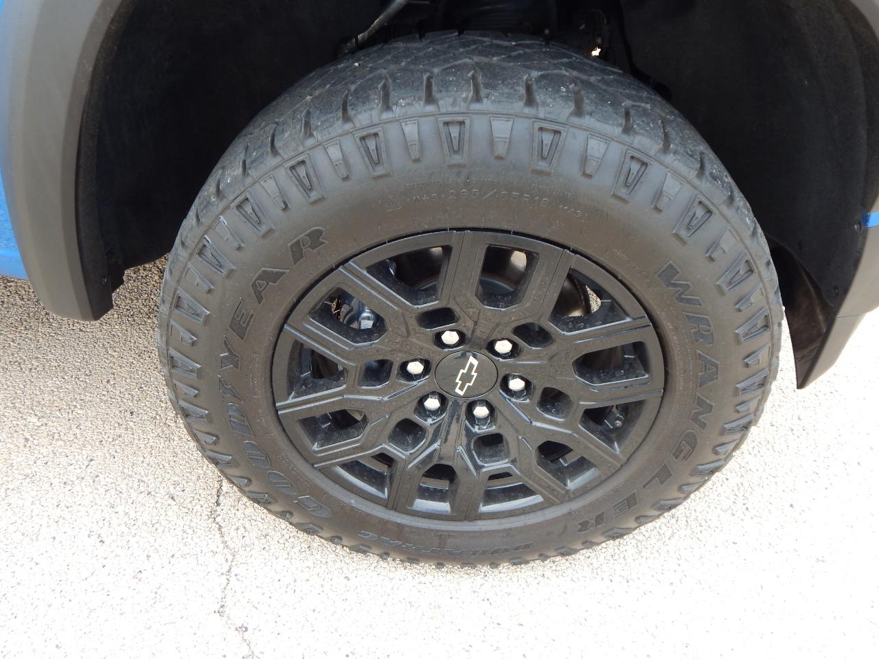 Chevrolet Colorado 4WD Crew Cab Trail Boss 2023