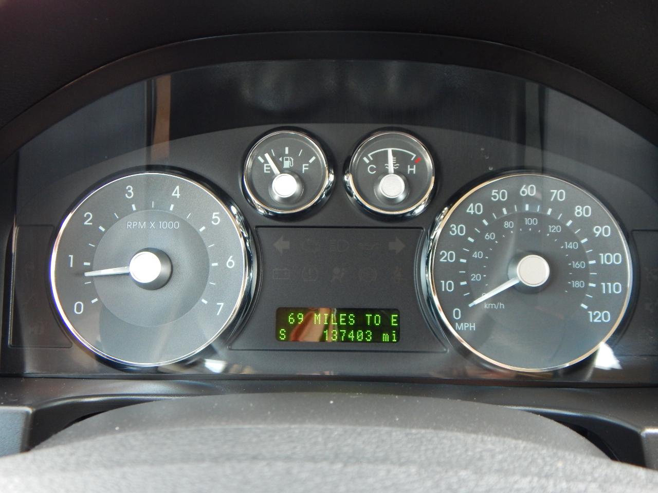 Mercury Milan 4dr Sdn I4 FWD 2009