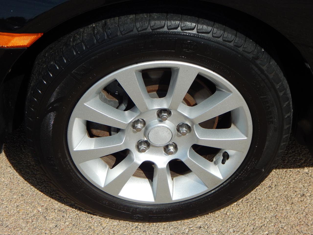 Mercury Milan 4dr Sdn I4 FWD 2009