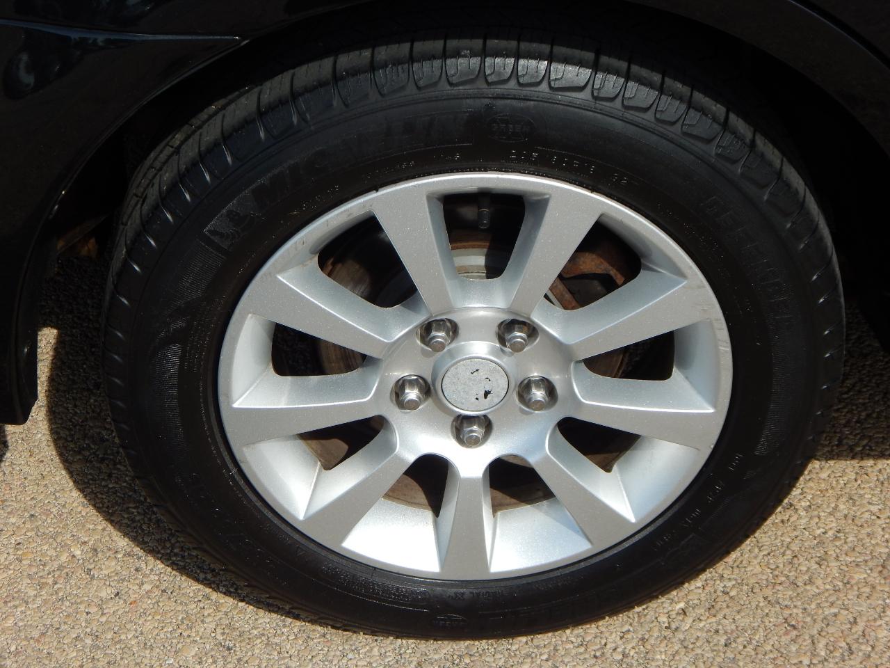 Mercury Milan 4dr Sdn I4 FWD 2009
